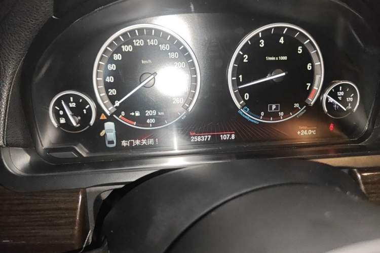 Used BMW 7 Series 2011 740Li Steinway Limited Edition Odometer Close Up