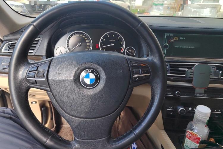 Used BMW 7 Series 2011 730Li Elegant Model Steering Wheel