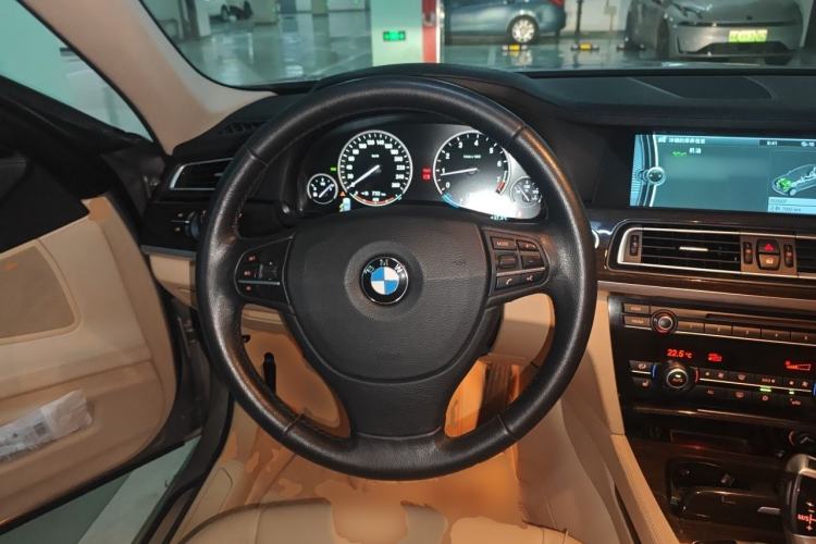 Used BMW 7 Series 2011 730Li Elegant Model Steering Wheel