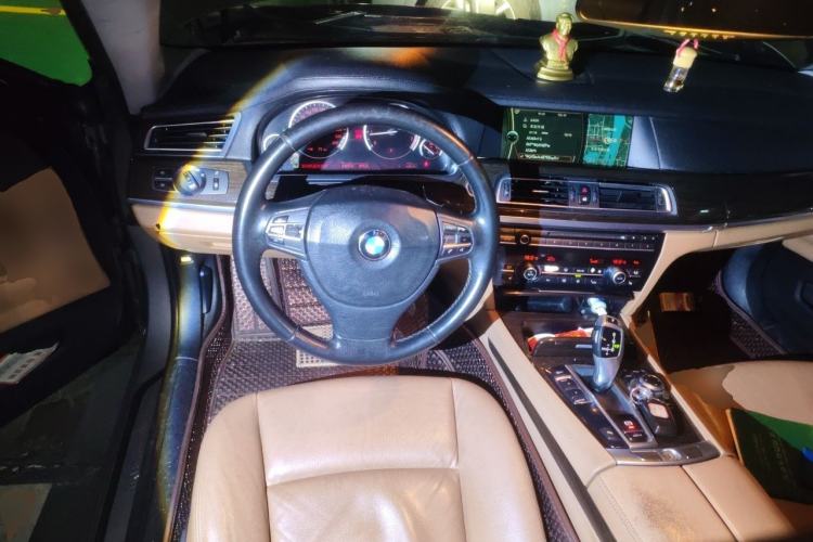 Used BMW 7 Series 2011 740Li Steinway Limited Edition Steering Wheel