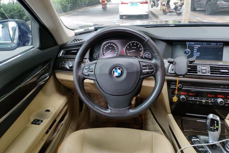 Used BMW 7 Series 2011 730Li Elegant Model Steering Wheel
