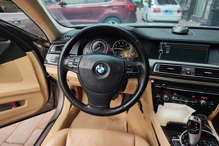 Used BMW 7 Series 2011 730Li Elegant Model Steering Wheel