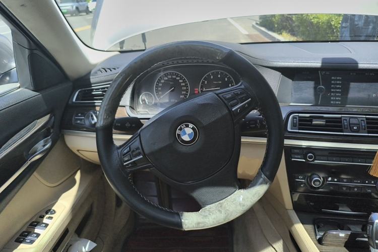 Used BMW 7 Series 2011 730Li Elegant Model Steering Wheel