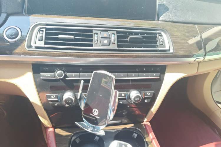 Used BMW 7 Series 2011 730Li Elegant Model Audio And AC Panel
