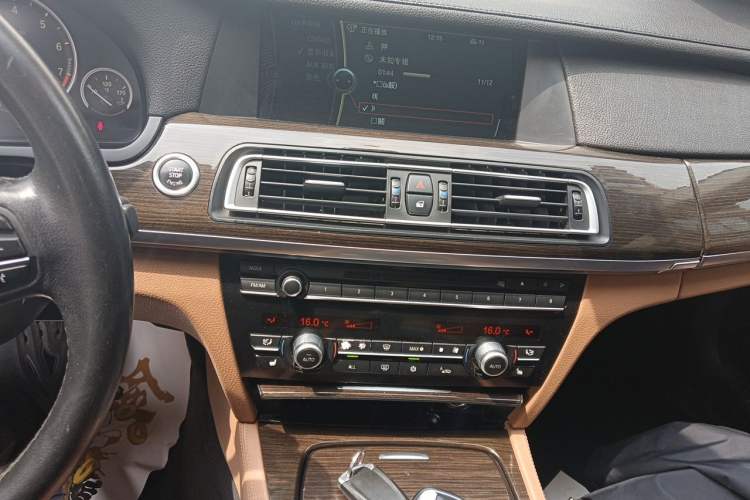 Used BMW 7 Series 2011 730Li Elegant Model Audio And AC Panel