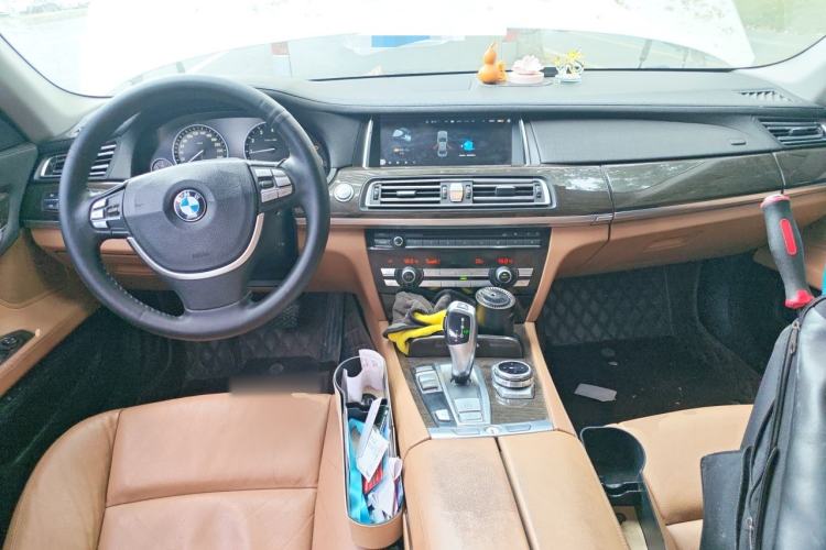 Used BMW 7 Series 2011 730Li Elegant Model Center Console