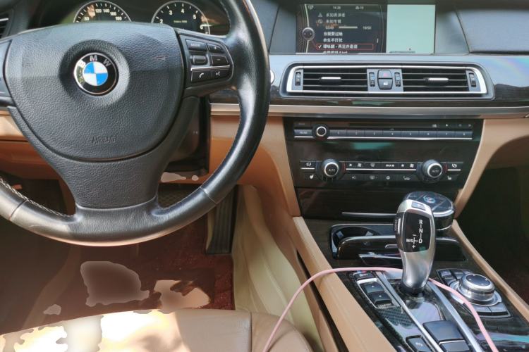Used BMW 7 Series 2011 730Li Elegant Model Center Console