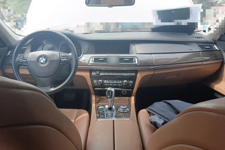 Used BMW 7 Series 2011 730Li Elegant Model Center Console