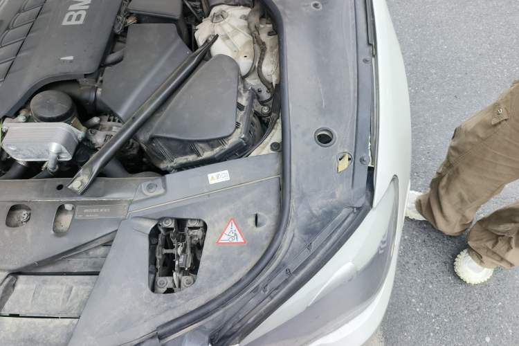 Used BMW 7 Series 2011 730Li Elegant Model Engine Bay Left