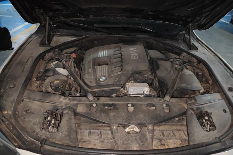 Used BMW 7 Series 2011 730Li Elegant Model Engine Bay