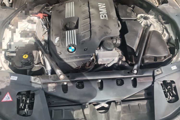 Used BMW 7 Series  Engine Bay