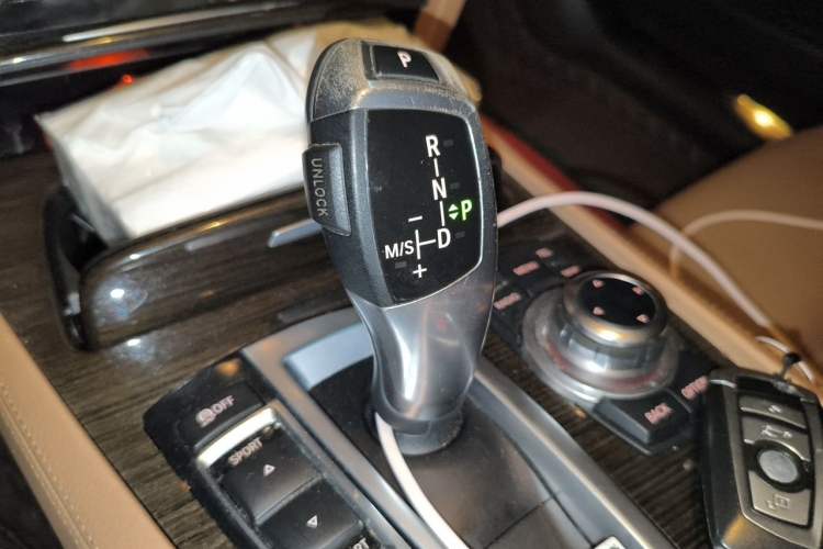 Used BMW 7 Series 2011 730Li Elegant Model Gear Lever