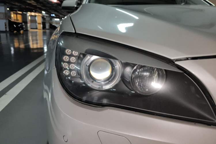 Used BMW 7 Series 2011 730Li Elegant Model Right Front Headlight