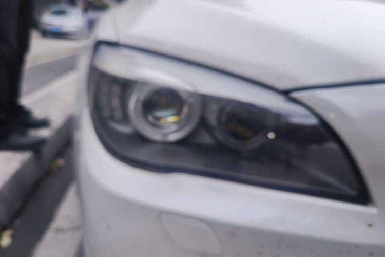 Used BMW 7 Series 2011 730Li Elegant Model Right Front Headlight