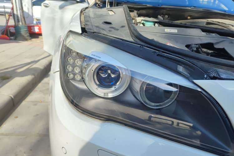 Used BMW 7 Series 2011 730Li Elegant Model Right Front Headlight
