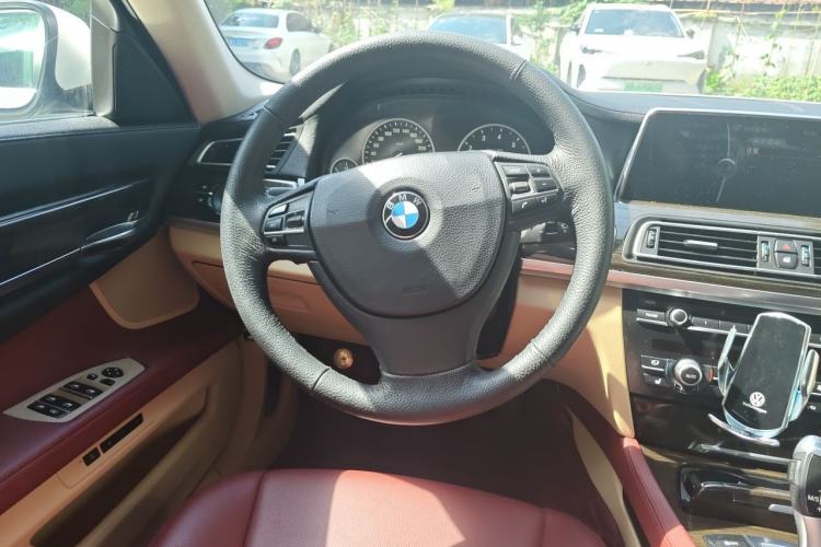 Used BMW 7 Series 2011 730Li Elegant Model Steering Wheel
