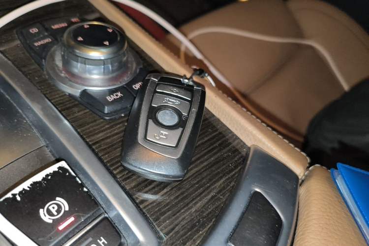 Used BMW 7 Series 2011 730Li Elegant Model Vehicle Key