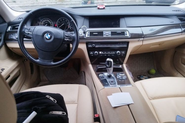 Used BMW 7 Series 2011 730Li Elegant Model Center Console