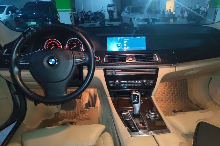 Used BMW 7 Series 2011 730Li Elegant Model Center Console