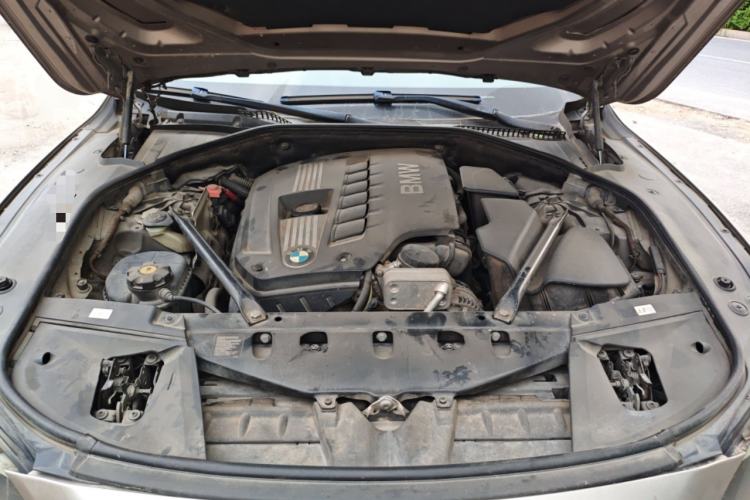 Used BMW 7 Series 2011 730Li Elegant Model Engine Bay