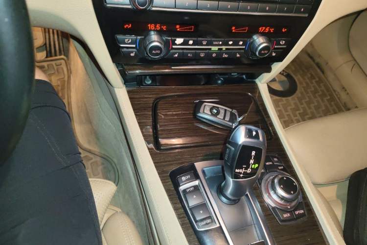 Used BMW 7 Series 2011 730Li Elegant Model Gear Lever