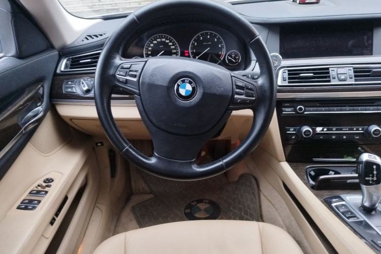 Used BMW 7 Series 2011 730Li Elegant Model Steering Wheel