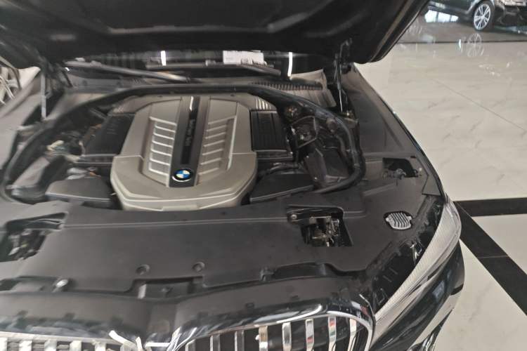 Used BMW 7 Series 2012 760Li 25th Anniversary Limited Edition Engine Bay Left