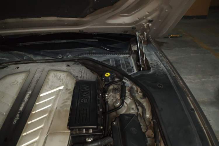 Used BMW 7 Series 2012 760Li 25th Anniversary Limited Edition Engine Bay Left
