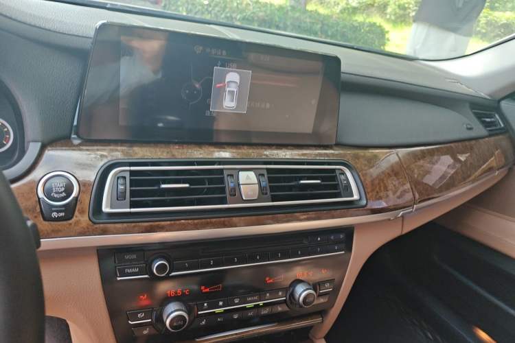 Used BMW 7 Series 2013 740Li Luxury Model Audio And AC Panel
