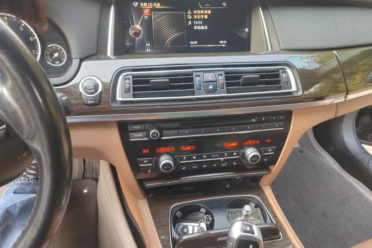 Used BMW 7 Series 2013 740Li xDrive Audio And AC Panel