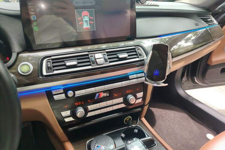 Used BMW 7 Series 2013 730Li Leading Model Audio And AC Panel