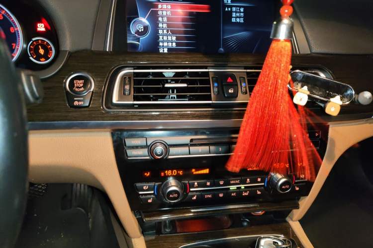 Used BMW 7 Series 2013 740Li Luxury Model Audio And AC Panel