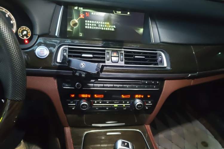 Used BMW 7 Series 2013 730Li Leading Model Audio And AC Panel