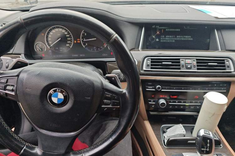 Used BMW 7 Series 2013 740Li Leading Model Audio And AC Panel
