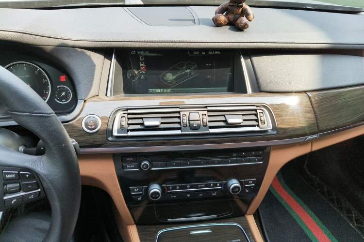 Used BMW 7 Series 2013 730Li Leading Model Audio And AC Panel