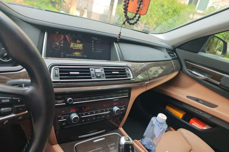 Used BMW 7 Series 2013 730Li Luxury Model Audio And AC Panel