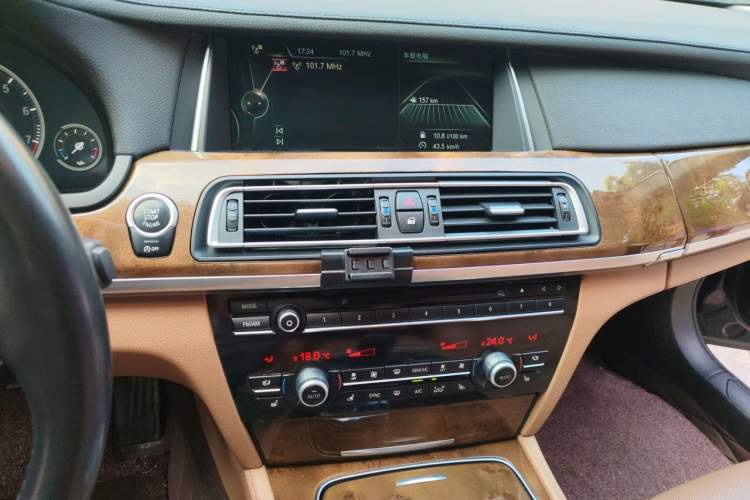 Used BMW 7 Series 2013 740Li Luxury Model Audio And AC Panel