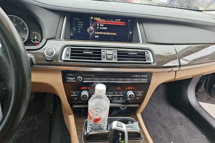 Used BMW 7 Series 2013 740Li Leading Model Audio And AC Panel