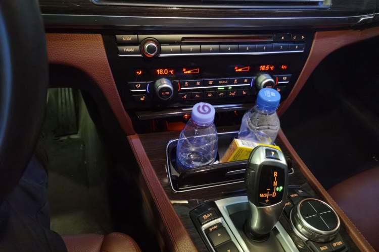 Used BMW 7 Series 2013 730Li Luxury Model Audio And AC Panel