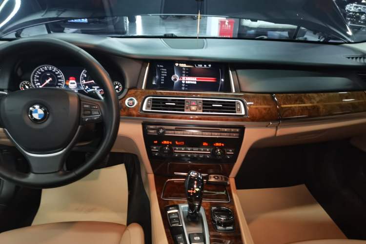 Used BMW 7 Series 2013 760Li Audio And AC Panel