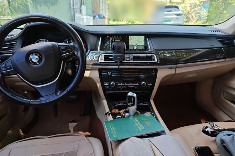 Used BMW 7 Series 2013 730Li Leading Model Center Console
