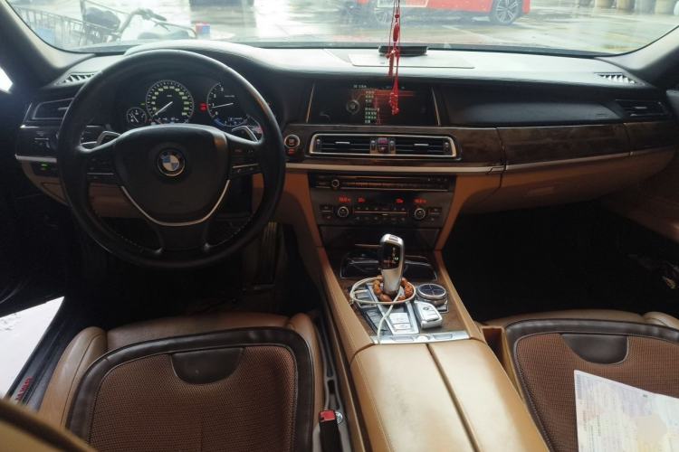 Used BMW 7 Series 2013 750Li xDrive Center Console