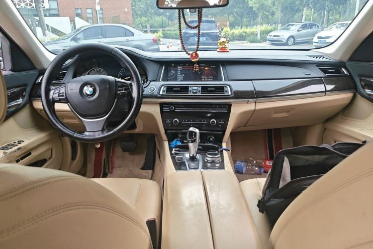 Used BMW 7 Series 2013 730Li Leading Model Center Console