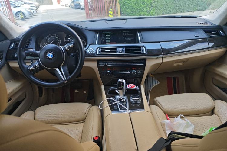 Used BMW 7 Series 2013 730Li Luxury Model Center Console