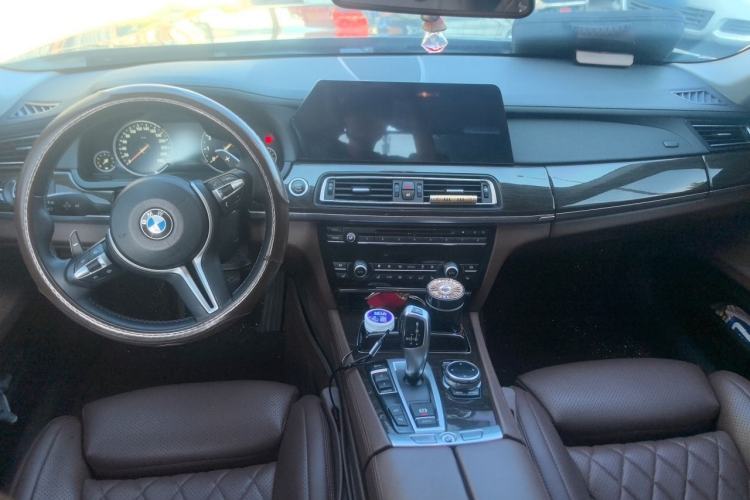 Used BMW 7 Series 2013 730Li Luxury Model Center Console