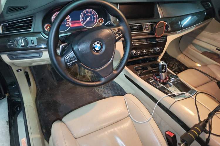 Used BMW 7 Series 2013 740Li xDrive Center Console