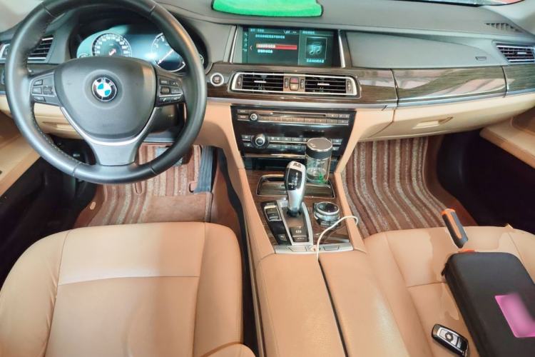 Used BMW 7 Series 2013 730Li Leading Model Center Console