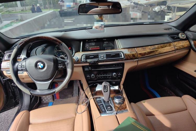 Used BMW 7 Series 2013 750Li xDrive Center Console