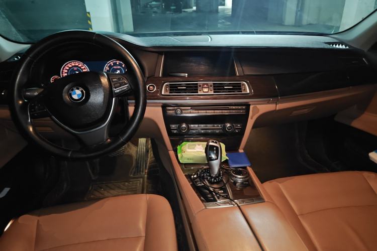 Used BMW 7 Series 2013 730Li Leading Model Center Console