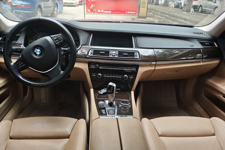 Used BMW 7 Series 2013 730Li Luxury Model Center Console